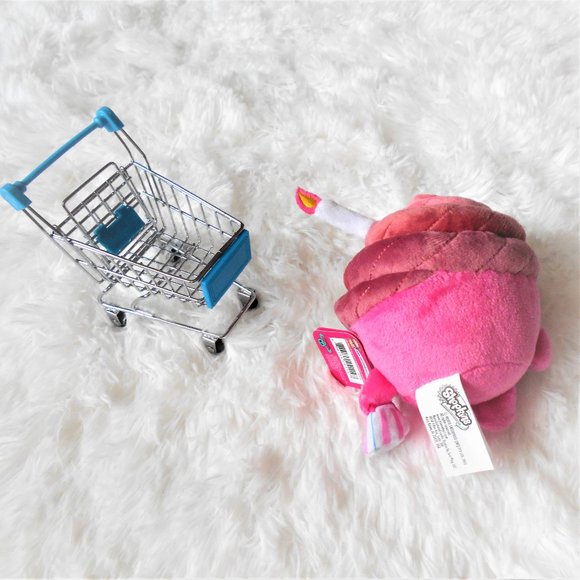 Shopkins Mary Wishes Plush - Picture 3 of 12